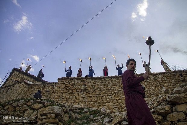 وا هاتەوە نەورۆزی کوردەواری وا هاتەوە نەورۆزی کوردەواری