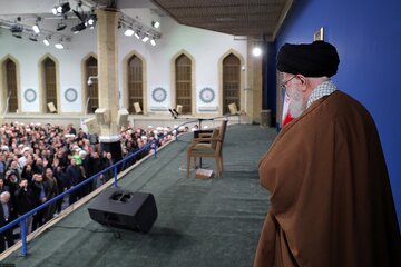 Suasana Saat Ayatullah Khamenei Sampaikan Pidato Tahun Baru di Hadapan Berbagai Lapisan Masyarakat