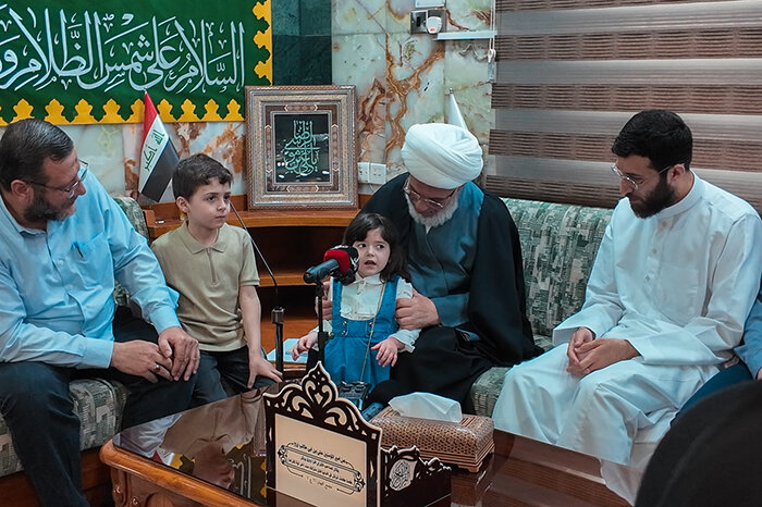 عائلات فلسطينية جاءت من غزة تزور الإمام الحسين(ع) وتطلب لقاء المرجع الأعلى السيد "السيستاني+(صور)