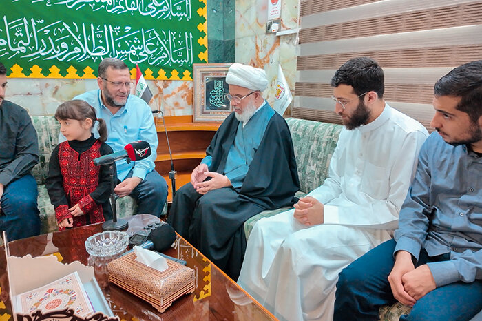 عائلات فلسطينية جاءت من غزة تزور الإمام الحسين(ع) وتطلب لقاء المرجع الأعلى السيد "السيستاني+(صور)