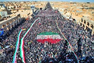 Milhões de iranianos participam de marchas no Dia Mundial de Al-Quds