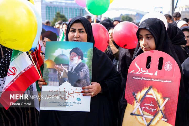 Li Senendecê meşa Roja Qudsê ya