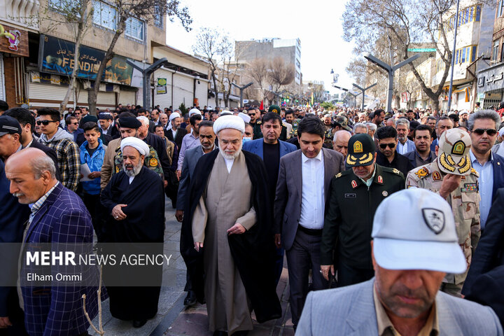 Li Senendecê meşa Roja Qudsê ya
