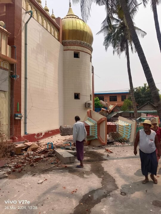 အင်အားပြင်းငလျင်ကြောင့် အစ္စလာမ်ဘာသာဝင်တို့၏ ဗလီဝတ်ကျောင်း ၅၀ ထက်မနည်း ပြိုကျပျက်စီး