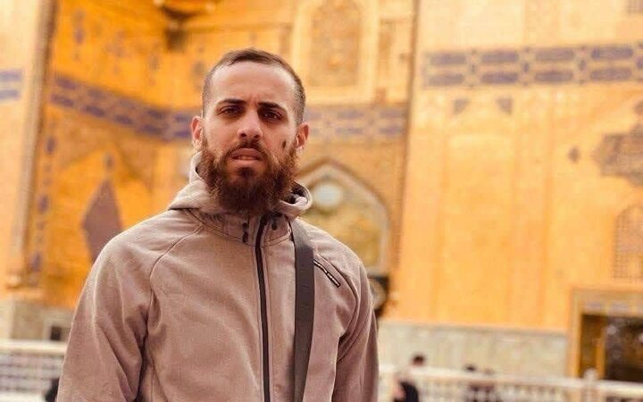 جوان لبنانی که در کنار کعبه ندای مهدی موعود سر داده بود، از زندان عربستان آزاد شد