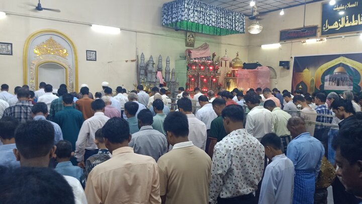 ရန်ကုန်မြို့ ပန်ဂျာ ရှီအဟ် မတ်စ်ဂျစ်ဒ် တွင် တွင် နမာဇ်ဇေ အီးဒ်ဒေ ဖေသွ်ရ်  ဝတ်ပြုနေသည့် ပုံရိပ်များ ။ ။ Photos