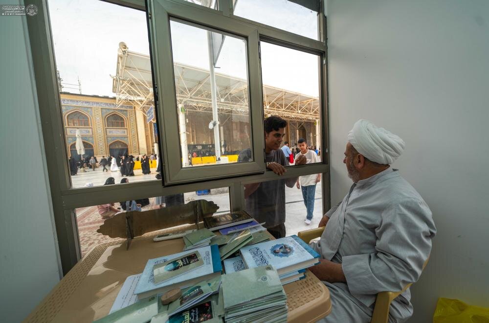 العتبة العلوية المقدسة تقدم برامج دينية وتوعوية متواصلة مميّزة في عيد الفطر المبارك+(صور)