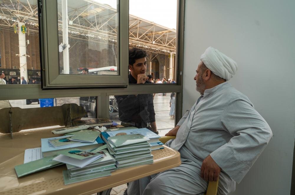 العتبة العلوية المقدسة تقدم برامج دينية وتوعوية متواصلة مميّزة في عيد الفطر المبارك+(صور)