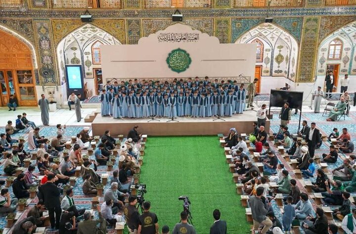تقرير مصور/ مشاركة أكثر من 80 طالبا في لقاء قرآنية لتقديم تلاوات متميزة لآيات الكتاب الكريم بحرم امير المؤمنين(ع)