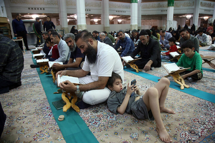 تقرير مصور/ ختمة قرآنية بعنوان "التلاوة الفاطمية" في حرم السيدة المعصومة (ع)
