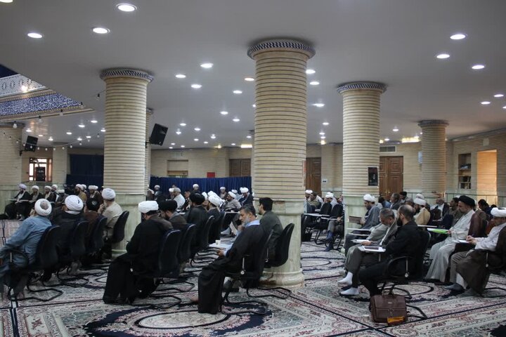 مراسم بزرگداشت تخریب قبور بقیع در قم