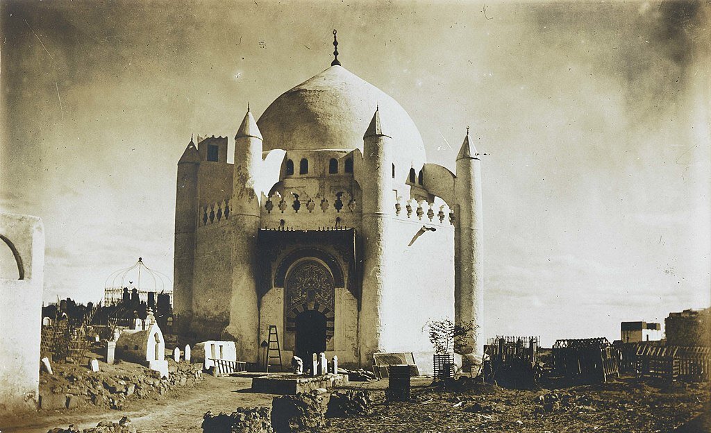 Historia | Tarehe 8 Shawwal 1345 Hijria, Mawahhabi walibomoa na kuyanajisi Makaburi ya Ahlu Bayt wa Mtume Muhammad (s.a.w.w) katika Mji wa Madina