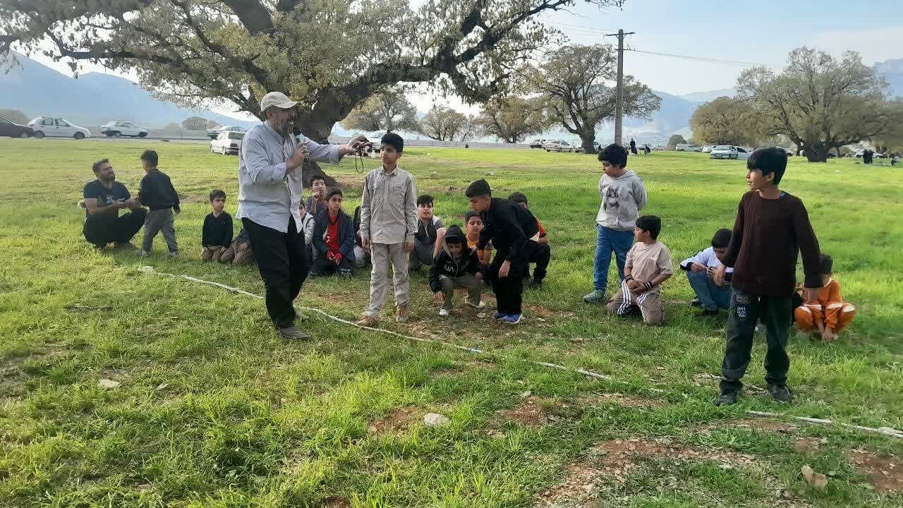 هنر گروه جهادی نسیم وصال قم در زمینه تبلیغ در طبیعت + تصاویر