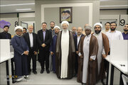 Galeria de Fotos: Ayatollah Mohsen Faqihi visita a Agência de Notícias ABNA