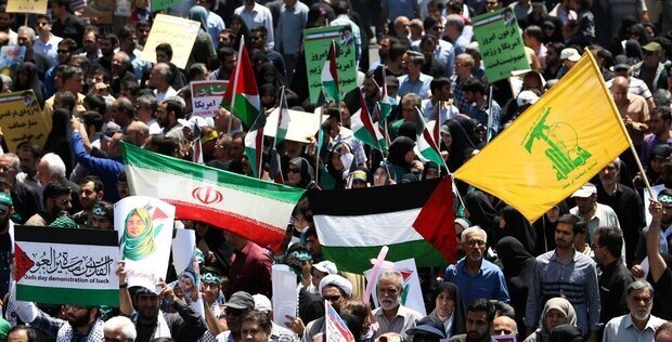 فيديو | مسيرات شعبية في ساحة فلسطين وحرق علم الكيان الصهيوني فيديو | مسيرات شعبية في ساحة فلسطين وحرق علم الكيان الصهيوني