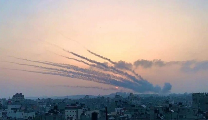 فيديو | القسام تنشر مشاهد لقصف مدينة "أسدود" برشقة صاروخية