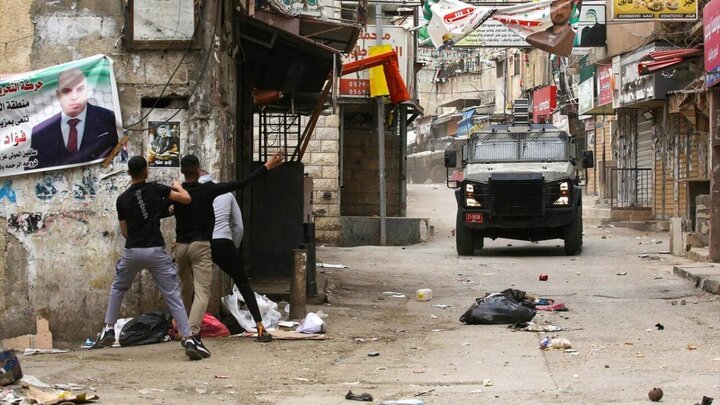 Photos: Zionist army attack on Balata refugee camp in West Bank
