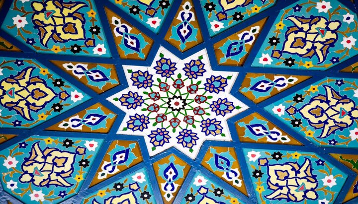 تقرير مصور/ نظرة على زخارف هندسية للصحن الحسيني الطاهر بمدينة كربلاء