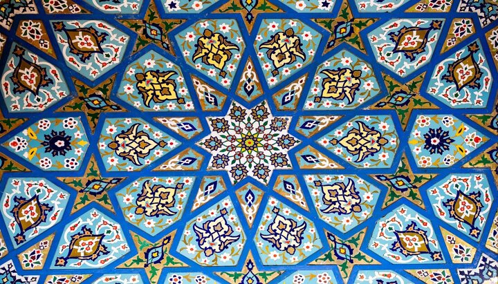 تقرير مصور/ نظرة على زخارف هندسية للصحن الحسيني الطاهر بمدينة كربلاء