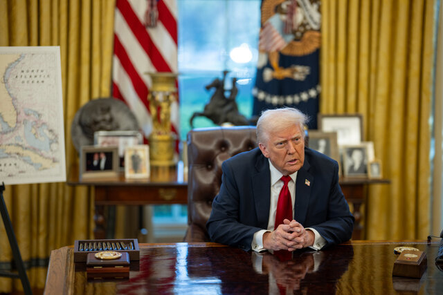 Trump: Siapa pun yang Membeli Minyak dari Iran, Tidak akan Diizinkan Berdagang dengan AS