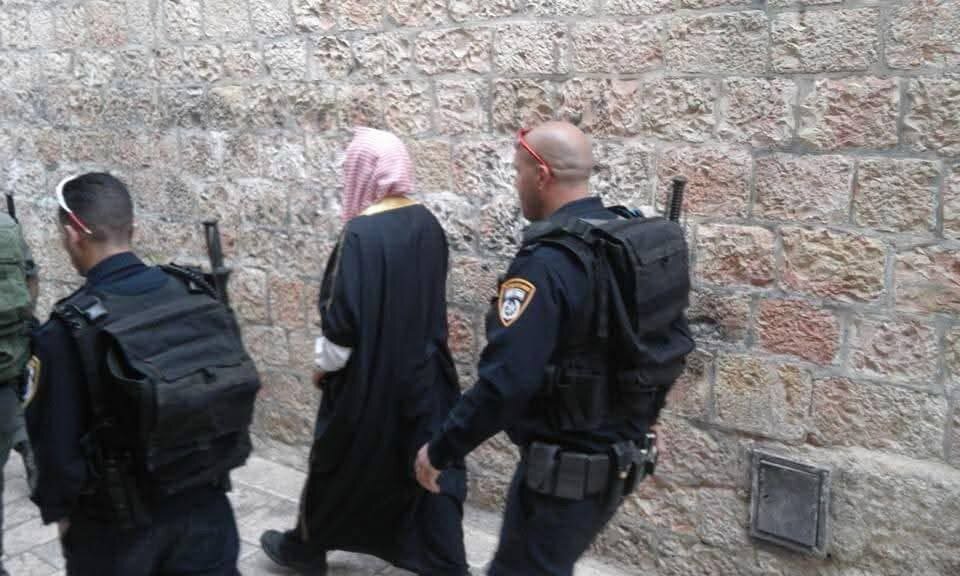 Arrestan a imán de Al-Aqsa tras oración pro-Gaza