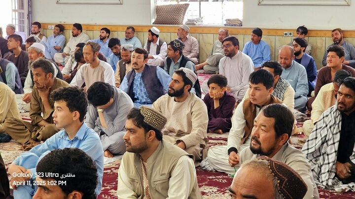 گزارش تصویری | نماز جمعه شیعیان افغانستان در استان هلمند
