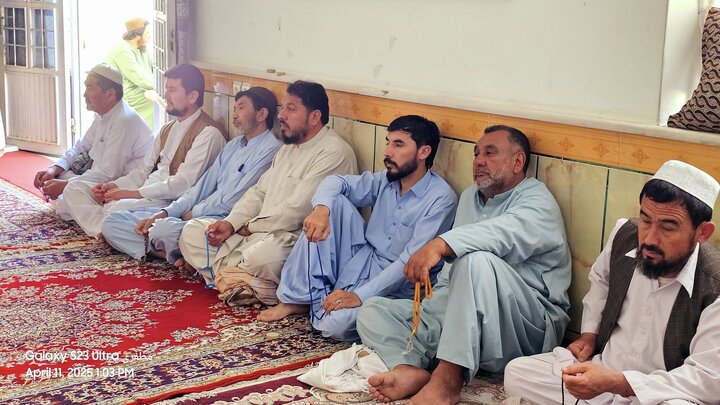 گزارش تصویری | نماز جمعه شیعیان افغانستان در استان هلمند