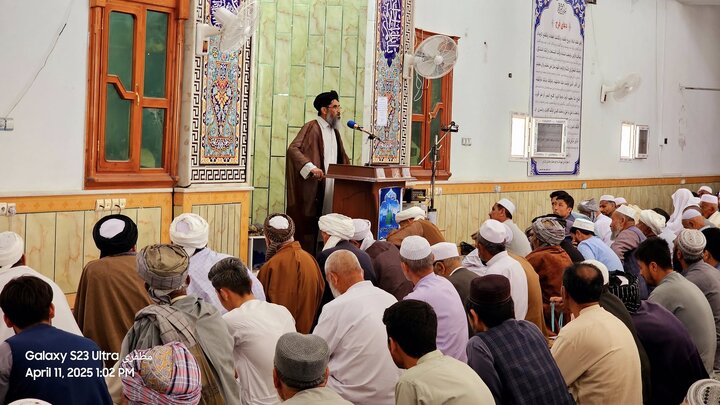 گزارش تصویری | نماز جمعه شیعیان افغانستان در استان هلمند