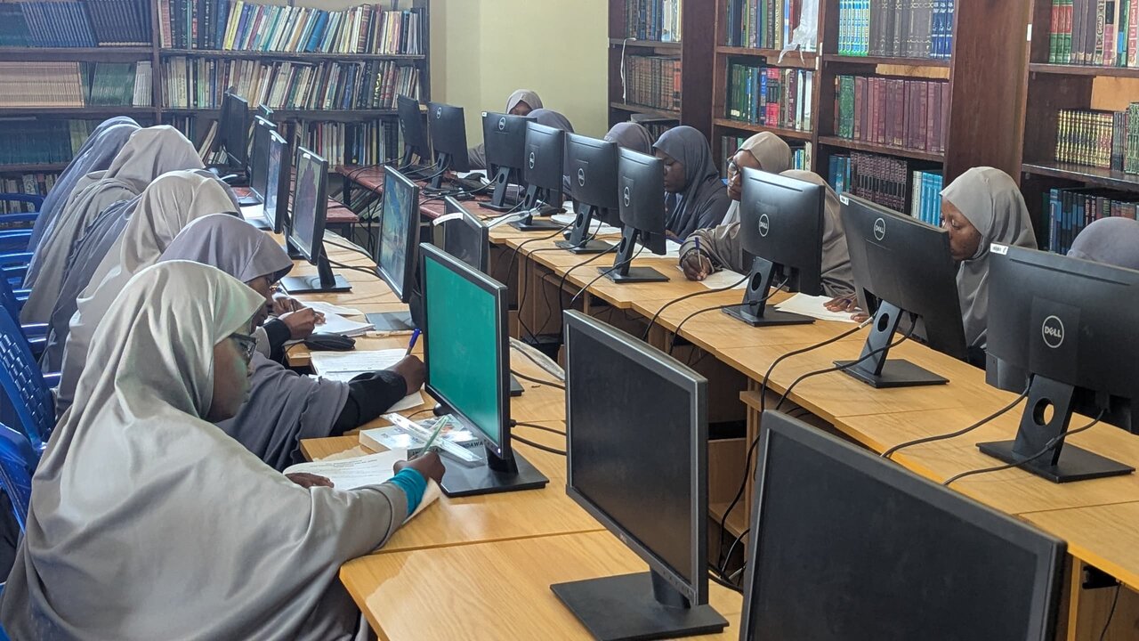 Kozi ya Kompyuta kwa Vitendo ya ICDL kwa Wanafunzi wa Hawzat Sayyidat Zainab (s.a) - Jamiat Al-Mustafa, Dar -es- Salaam - Tanzania.