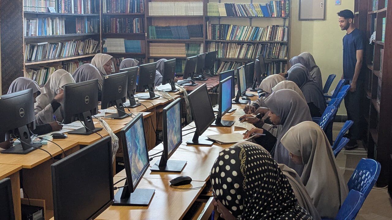 Kozi ya Kompyuta kwa Vitendo ya ICDL kwa Wanafunzi wa Hawzat Sayyidat Zainab (s.a) - Jamiat Al-Mustafa, Dar -es- Salaam - Tanzania.