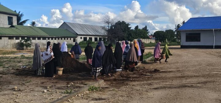 Kilimo + Wanafunzi + Tanzania