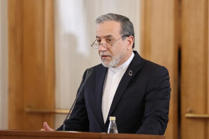 وزير خارجية إيران يزور روسيا قبل جولة محادثات أخرى مع أمريكا