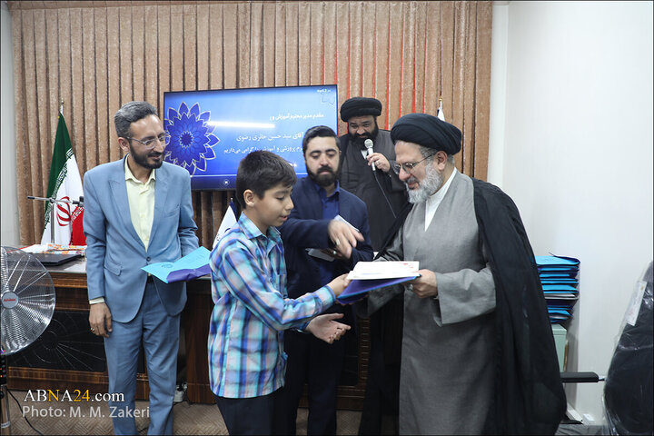 Photos: Appreciation ceremony of participants in "Life with Verses" project titled "Hello Quran" in Qom