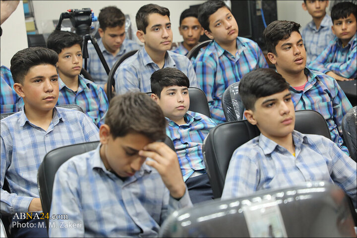 Photos: Appreciation ceremony of participants in "Life with Verses" project titled "Hello Quran" in Qom