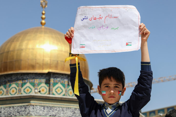 اجتماع دانش آموزان مشهدی در حمایت از کودکان غزه