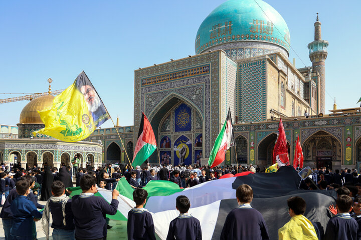 اجتماع دانش آموزان مشهدی در حمایت از کودکان غزه