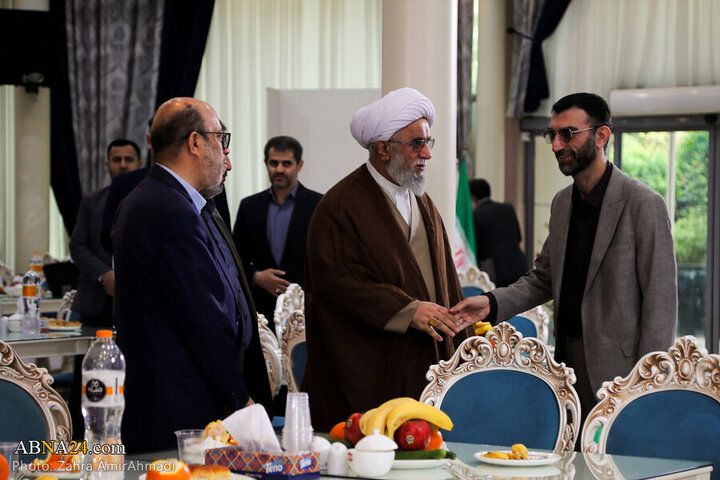 Photos: Ceremony to honor creators of Thaqalain Network's programs during holy month of Ramadan