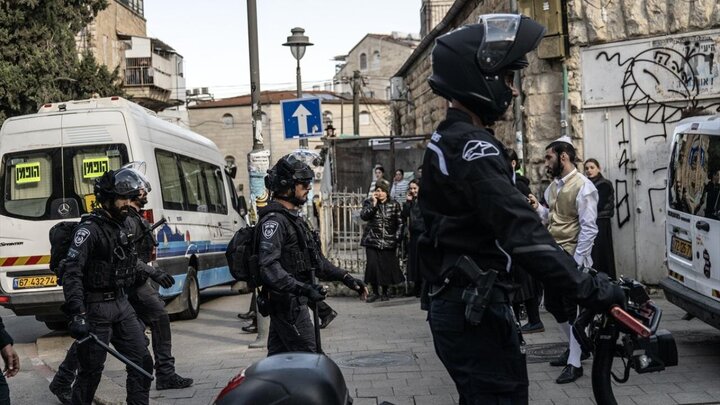 Rapora wêneyan |Hêzên ewlehiyê yên Îsraîlê bi cihûyên Haredî re şer dikin