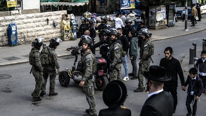 Rapora wêneyan |Hêzên ewlehiyê yên Îsraîlê bi cihûyên Haredî re şer dikin
