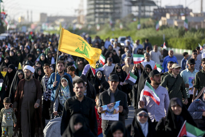 گزارش تصویری | راهپیمایی «انا علی العهد» در طریق المهدی قم