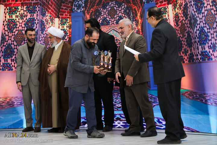 تقرير مصور/ آية الله "رمضاني" يحضر في حفل تكريم لكوادر قناة الثقلين بهيئة الإذاعة الإيرانية