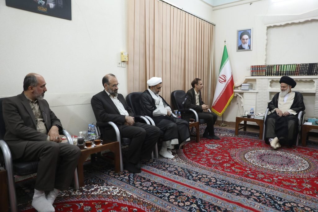 آیتالله حسینی بوشهری: قم یک شهر عادی نیست، حرم اهلبیت(ع) است