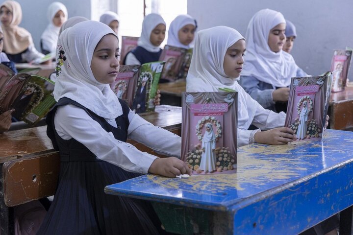 تقديم محاضرات إرشادية لعدد من مدارس كربلاء المشاركة في حفل التكليف الشرعي