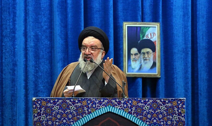 خطيب جمعة طهران: ايران لا تقبل الاملاءات والاستسلام
