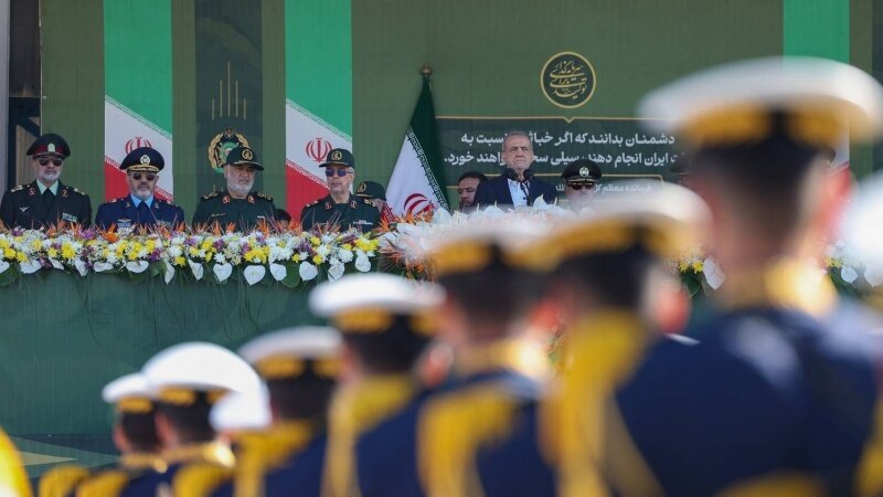 'শক্তিশালী সশস্ত্র বাহিনীর কারণে ইরান আন্তর্জাতিক ক্ষেত্রে সম্মানিত'