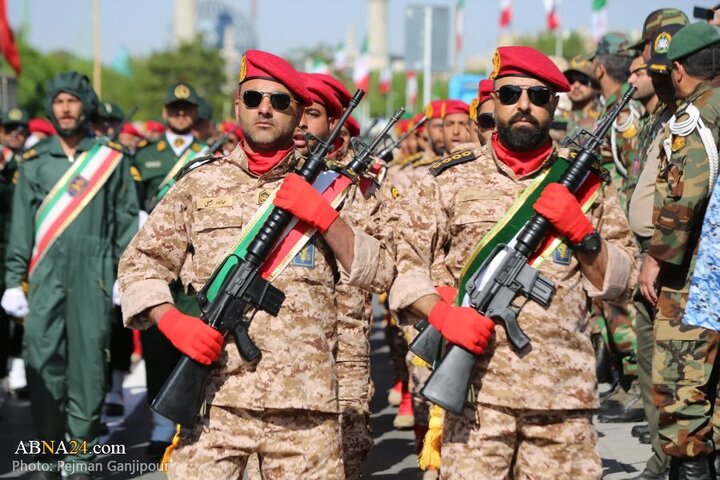 تقرير مصور/ استعراض عسكري للقوات المسلحة الإيرانية في اصفهان بمناسبة يوم الجيش الوطني