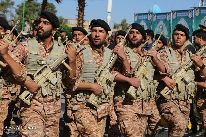 تقرير مصور/ استعراض عسكري للقوات المسلحة الإيرانية في اصفهان بمناسبة يوم الجيش الوطني