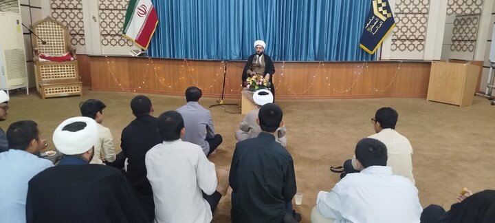 عکس خبری | حضور معاون بین‌الملل مجمع جهانی اهل‌بیت(ع) در جمع طلاب شرق آسیا و اقیانوسیه