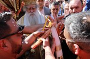 Cristianos en Palestina celebran el Sábado Santo en medio de las estrictas restricciones israelíes