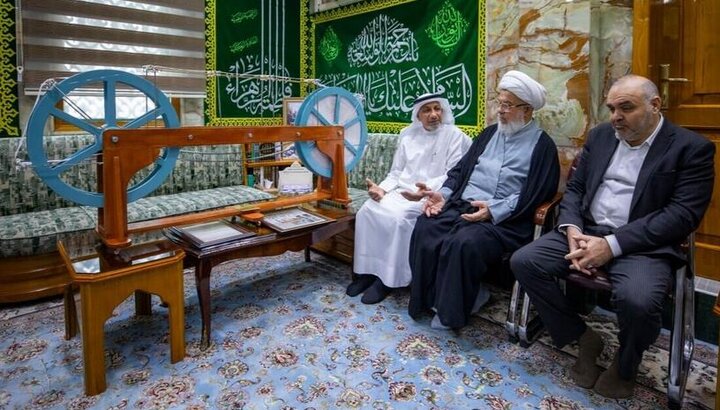 تقرير مصور/ مواطني بحريني يهدي قرآنا كريما بطول (1250) مترا العتبة الحسينية